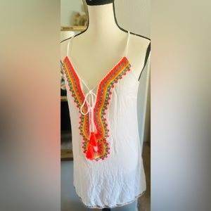 Francesca’s Gauze embroidered dress sz small.